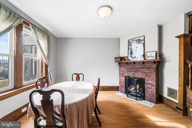 12 PLAZA ST, Marcus Hook, PA 19061