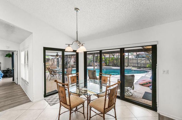 6016 Sunberry Circle, Boynton Beach, FL 33437