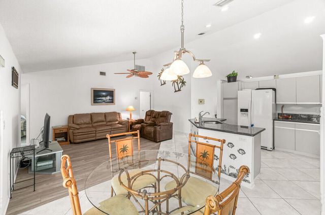 6016 Sunberry Circle, Boynton Beach, FL 33437