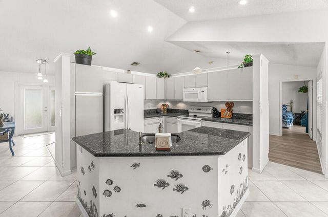 6016 Sunberry Circle, Boynton Beach, FL 33437