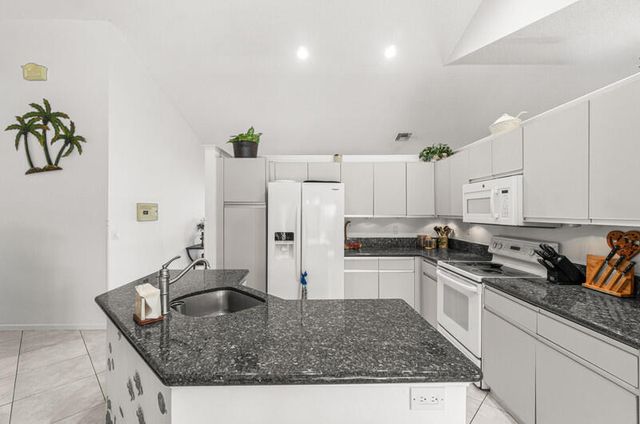 6016 Sunberry Circle, Boynton Beach, FL 33437