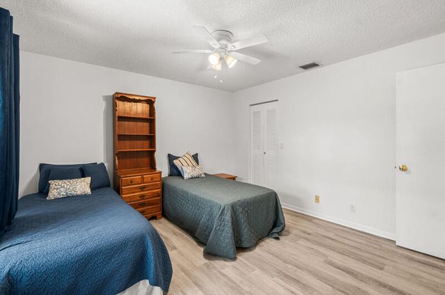 6016 Sunberry Circle, Boynton Beach, FL 33437