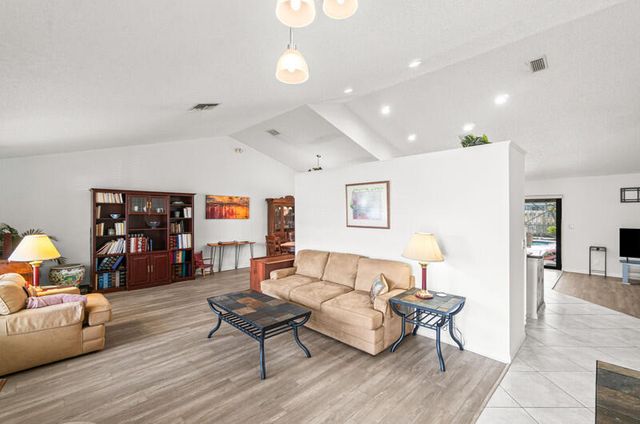 6016 Sunberry Circle, Boynton Beach, FL 33437