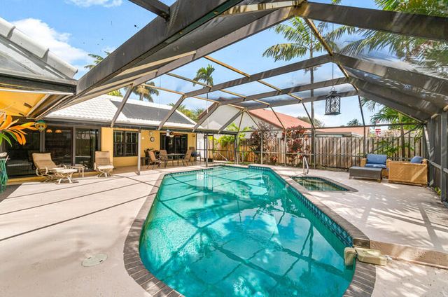 6016 Sunberry Circle, Boynton Beach, FL 33437