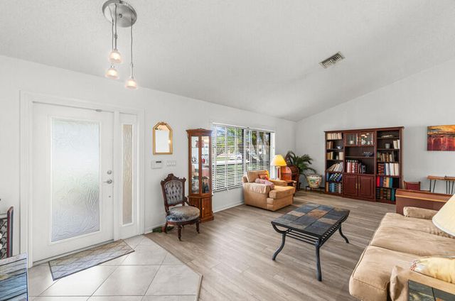 6016 Sunberry Circle, Boynton Beach, FL 33437