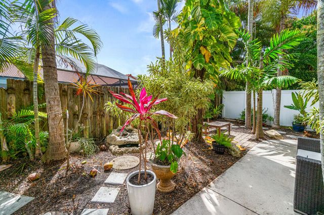 6016 Sunberry Circle, Boynton Beach, FL 33437