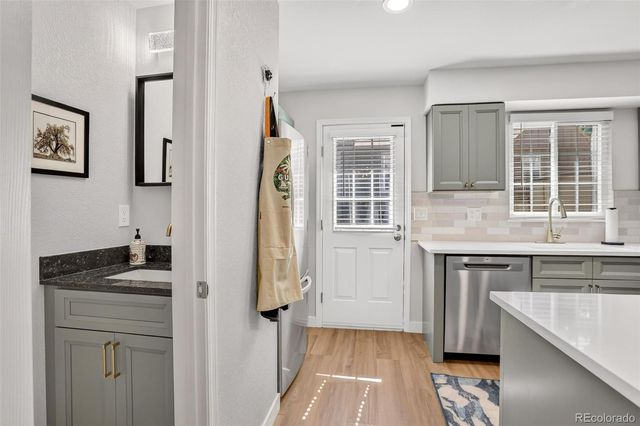 11986 E Kepner Drive, Aurora, CO 80012