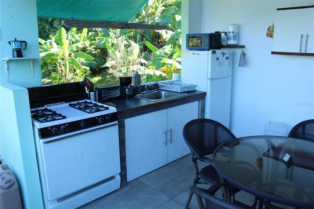 15 BIRD'S NEST STUDIOS, Vieques, PR 00765