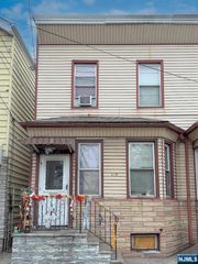 415 Lafayette Street, Newark, NJ 07105