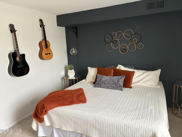 5679 Monroe Street, Building 3 Unit 702, Sylvania, OH 43560