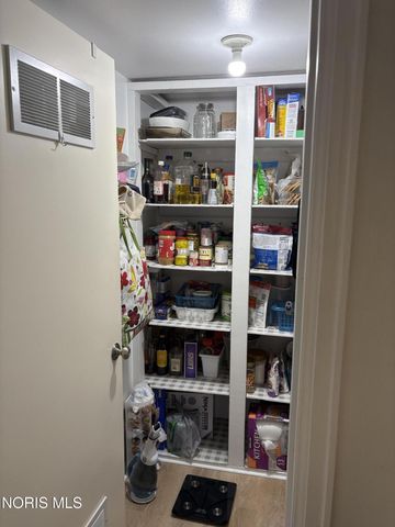 5679 Monroe Street, Building 3 Unit 702, Sylvania, OH 43560