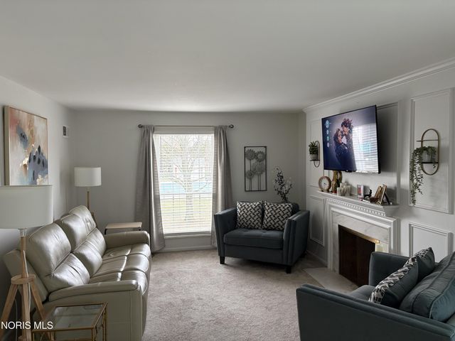 5679 Monroe Street, Building 3 Unit 702, Sylvania, OH 43560