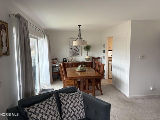 5679 Monroe Street, Building 3 Unit 702, Sylvania, OH 43560