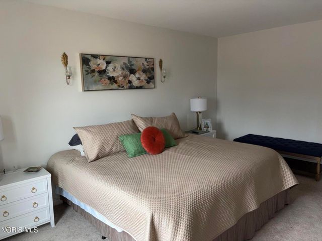 5679 Monroe Street, Building 3 Unit 702, Sylvania, OH 43560