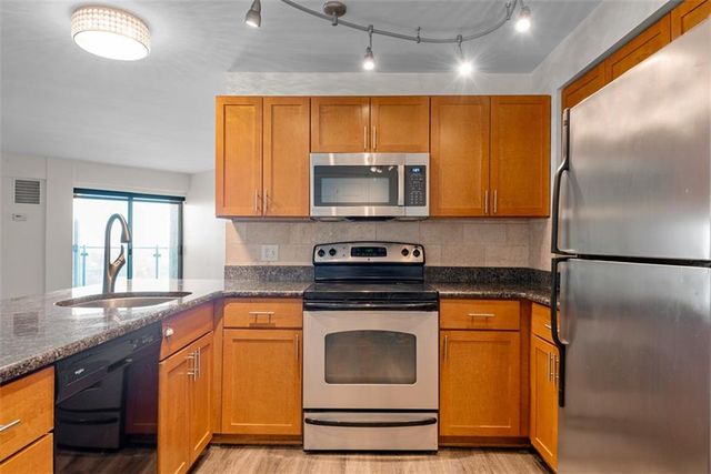 3838 Rainbow Boulevard 1501, Kansas City, KS 66103