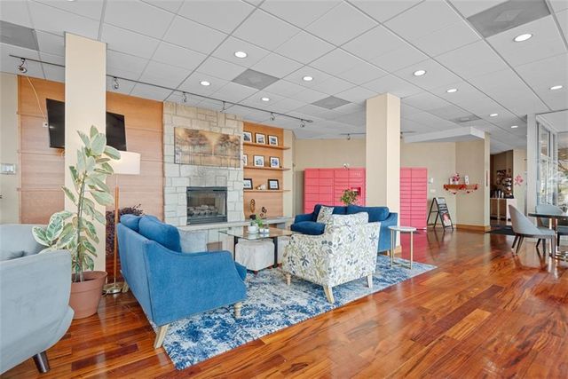 3838 Rainbow Boulevard 1501, Kansas City, KS 66103