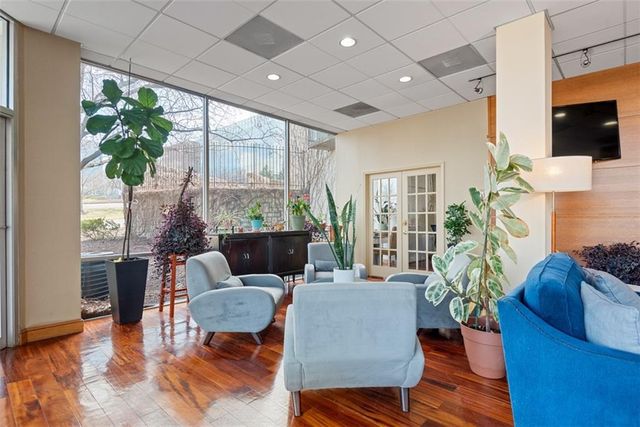 3838 Rainbow Boulevard 1501, Kansas City, KS 66103