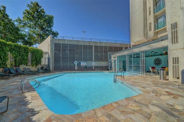 3838 Rainbow Boulevard 1501, Kansas City, KS 66103