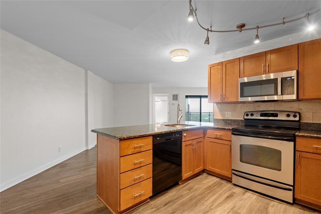 3838 Rainbow Boulevard 1501, Kansas City, KS 66103