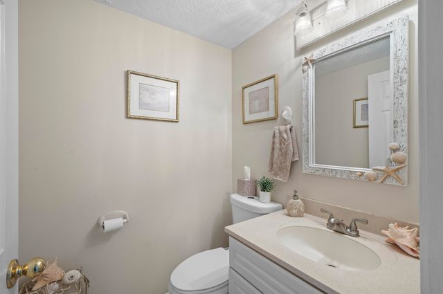 939 Ocean Blvd Unit 14, Hampton, NH 03842