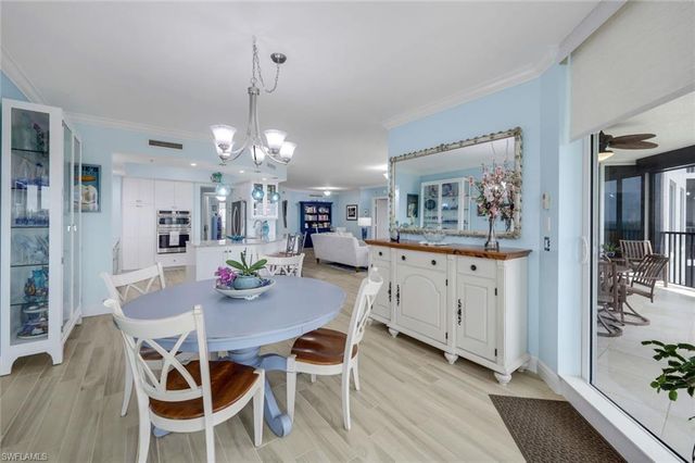 1060 BORGHESE LN 1404, Naples, FL 34114