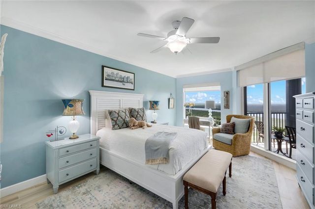 1060 BORGHESE LN 1404, Naples, FL 34114