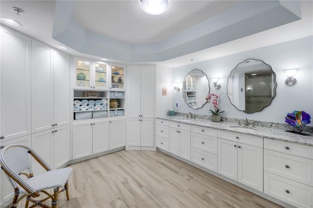 1060 BORGHESE LN 1404, Naples, FL 34114