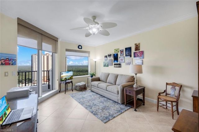 1060 BORGHESE LN 1404, Naples, FL 34114