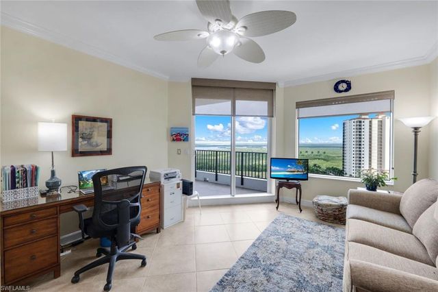 1060 BORGHESE LN 1404, Naples, FL 34114