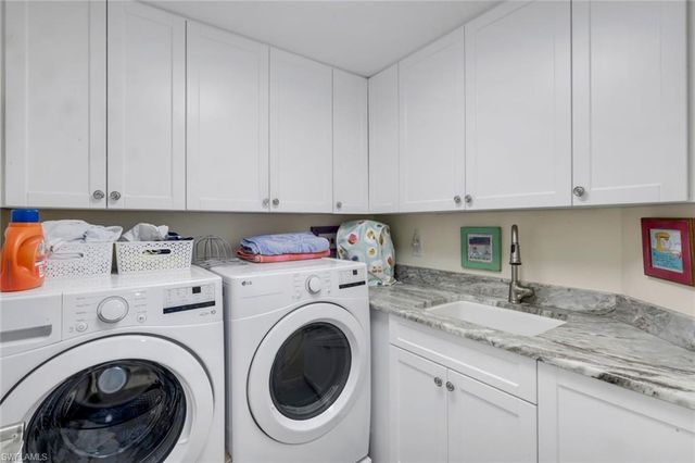 1060 BORGHESE LN 1404, Naples, FL 34114