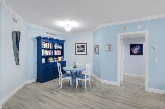 1060 BORGHESE LN 1404, Naples, FL 34114