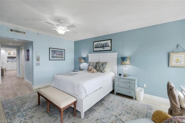 1060 BORGHESE LN 1404, Naples, FL 34114