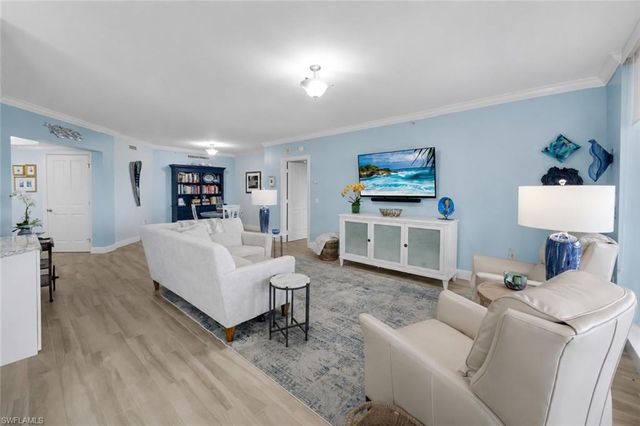 1060 BORGHESE LN 1404, Naples, FL 34114