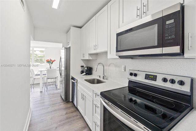 100 Lincoln Rd 538, Miami Beach, FL 33139