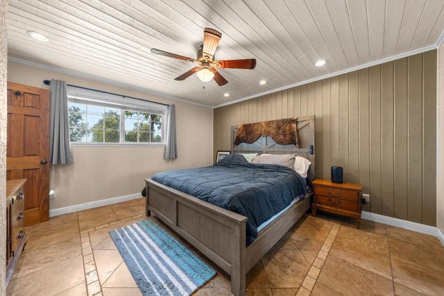 6842 Shaw Ln, Lincoln, CA 95648