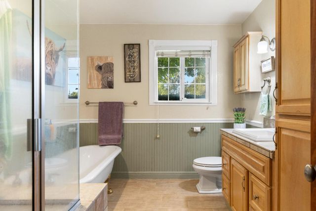 6842 Shaw Ln, Lincoln, CA 95648