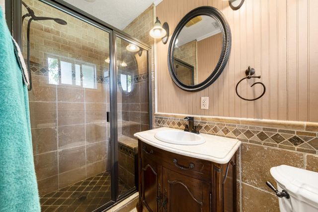 6842 Shaw Ln, Lincoln, CA 95648