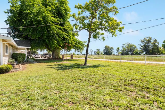 6842 Shaw Ln, Lincoln, CA 95648