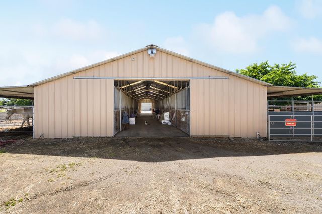 6842 Shaw Ln, Lincoln, CA 95648