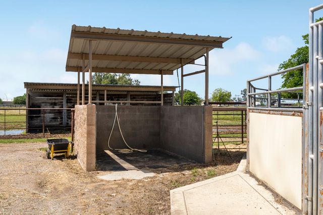 6842 Shaw Ln, Lincoln, CA 95648