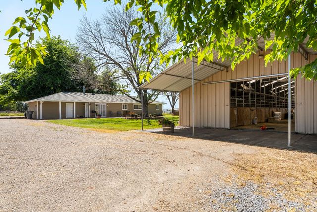 6842 Shaw Ln, Lincoln, CA 95648