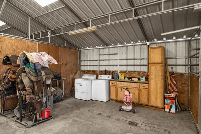 6842 Shaw Ln, Lincoln, CA 95648