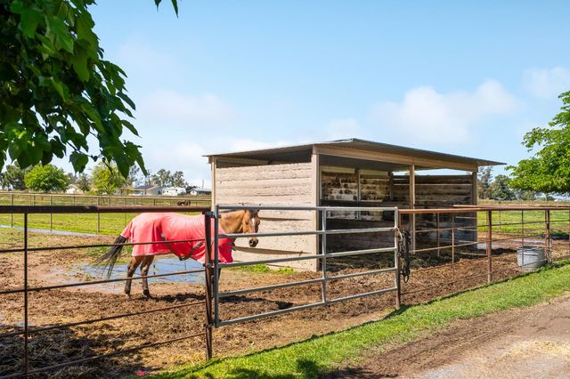 6842 Shaw Ln, Lincoln, CA 95648