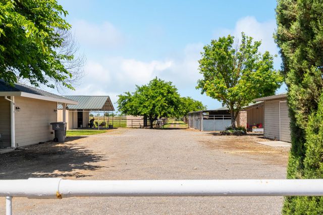 6842 Shaw Ln, Lincoln, CA 95648