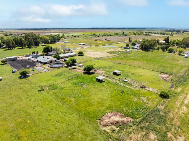 6842 Shaw Ln, Lincoln, CA 95648