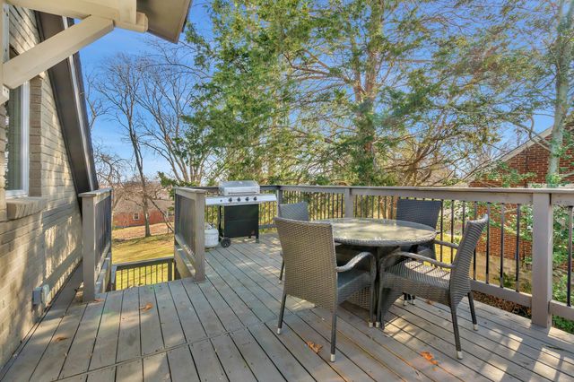 1711 Sherwood Ln, Nashville, TN 37216