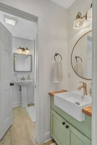 1711 Sherwood Ln, Nashville, TN 37216