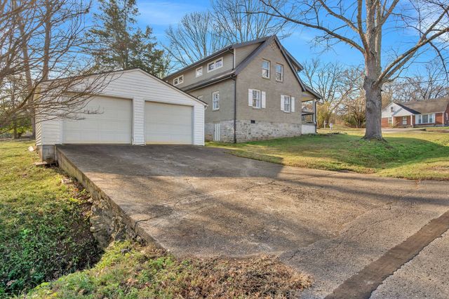 1711 Sherwood Ln, Nashville, TN 37216