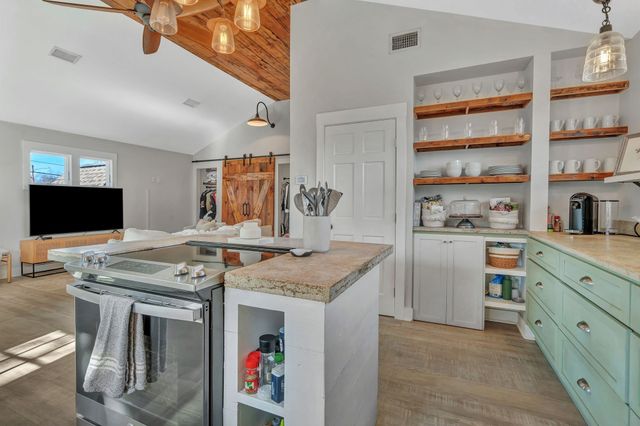 1711 Sherwood Ln, Nashville, TN 37216