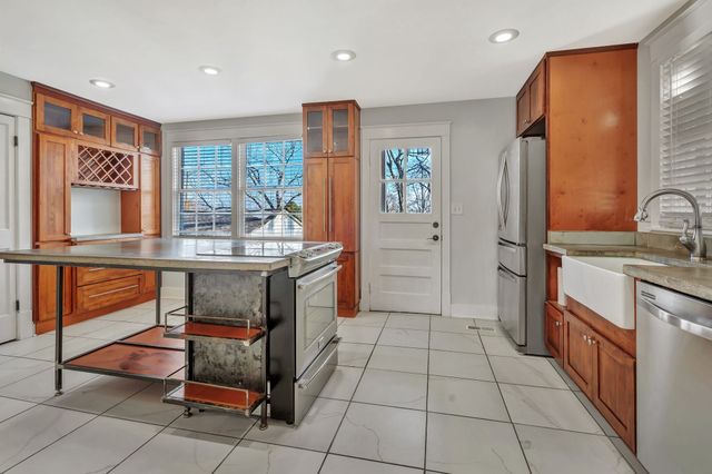 1711 Sherwood Ln, Nashville, TN 37216